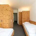 Cosy 3 Bedroom Balcony Free Parking Fast Wifi * 세인트모리츠