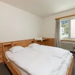 Cosy 3 Bedroom Balcony Free Parking Fast Wifi 아파트