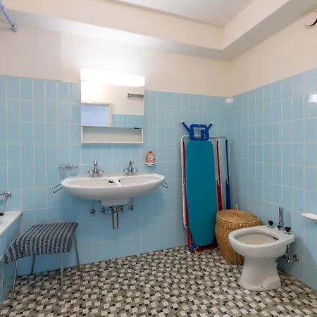 Cosy 3 Bedroom Balcony Free Parking Fast Wifi * St. Moritz