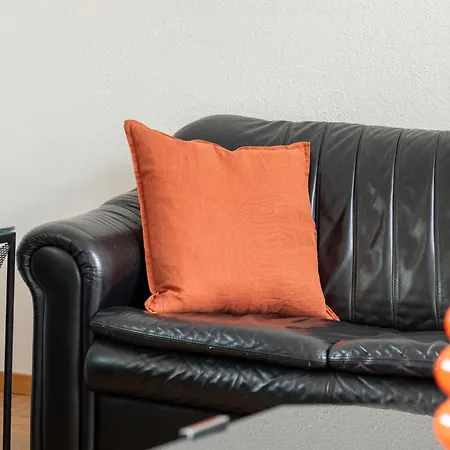 Cosy 3 Bedroom Balcony Free Parking Fast Wifi Apartment