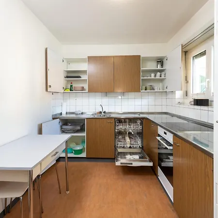 Apartment Cosy 3 Bedroom Balcony Free Parking Fast Wifi
