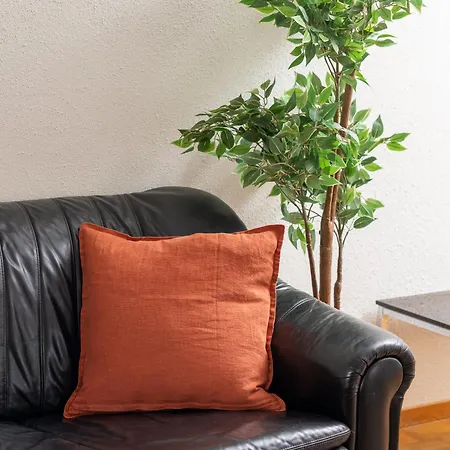 Cosy 3 Bedroom Balcony Free Parking Fast Wifi Apartament Sankt Moritz