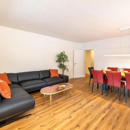 Cosy 3 Bedroom Balcony Free Parking Fast Wifi Apartament