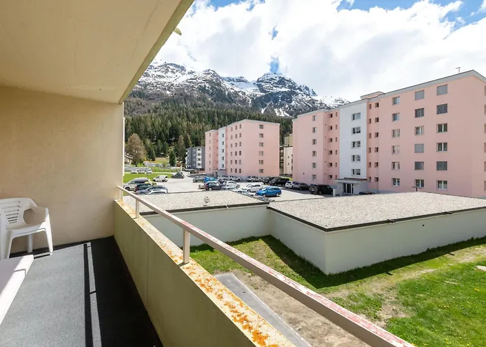 Apartment Cosy 3 Bedroom Balcony Free Parking Fast Wifi *