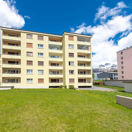 Cosy 3 Bedroom Balcony Free Parking Fast Wifi *