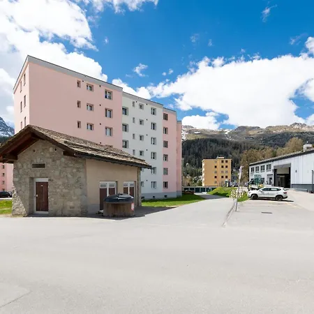 Cosy 3 Bedroom Balcony Free Parking Fast Wifi * Sankt Moritz